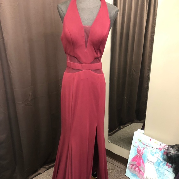 Maroon Formal Gown by STARBOX Size Medium - Picture 1 of 10